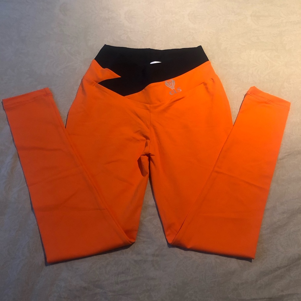 CLS Sportswear Legging Size M orange and black